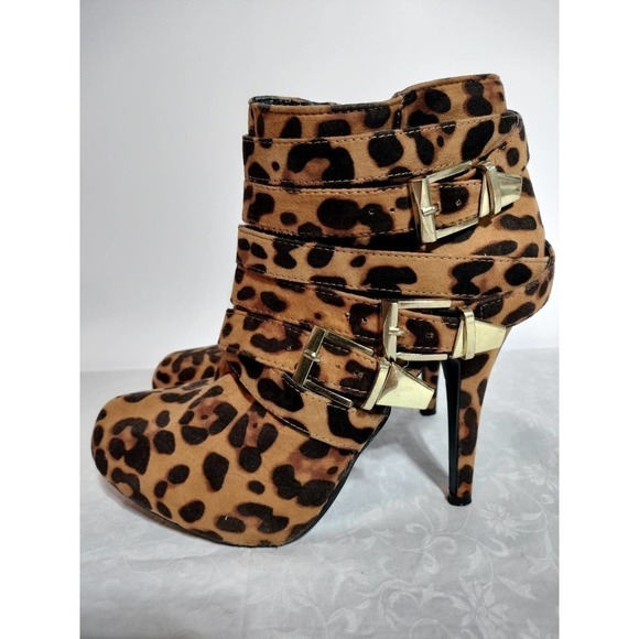Charlotte Russe Cheetah Print Heeled Ankle Height Booties woman size 7 /37 - Picture 2 of 12